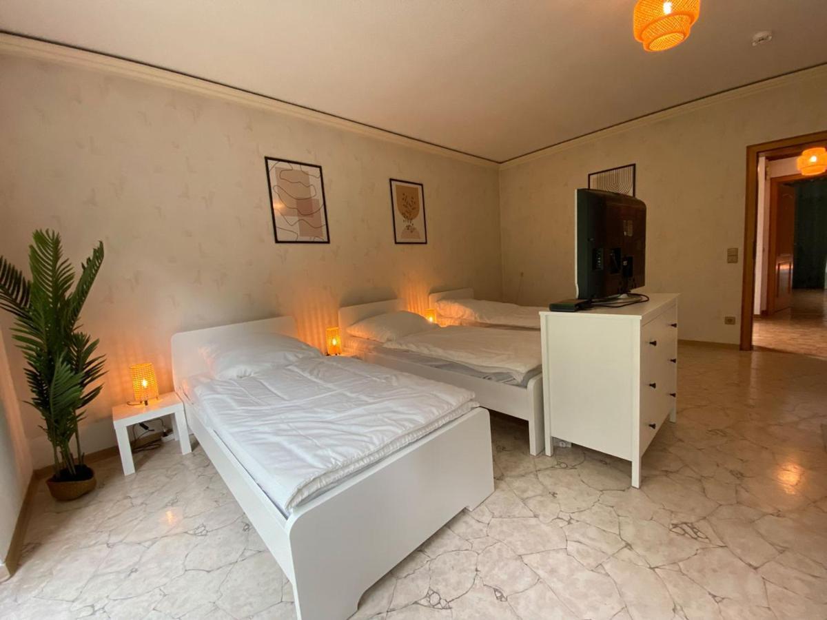 Cozy Apartment In Oberhausen Oberhausen  Esterno foto