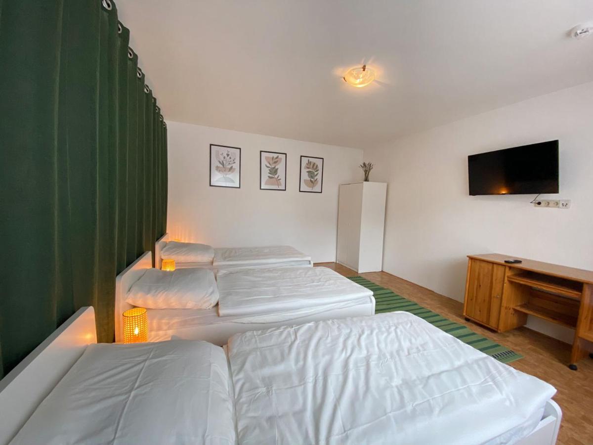 Cozy Apartment In Oberhausen Oberhausen  Esterno foto