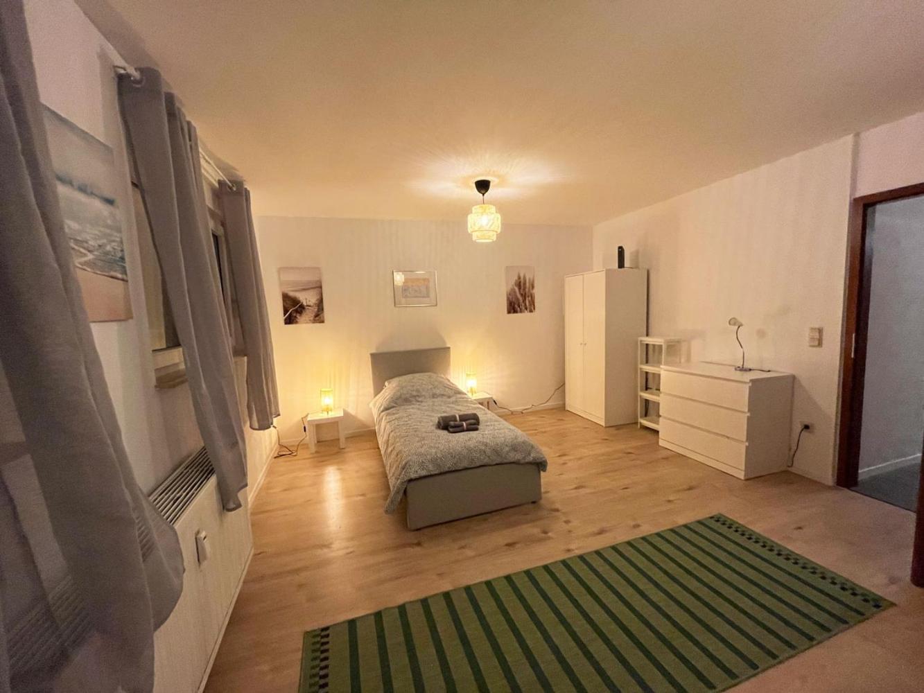 Cozy Apartment In Oberhausen Oberhausen  Esterno foto