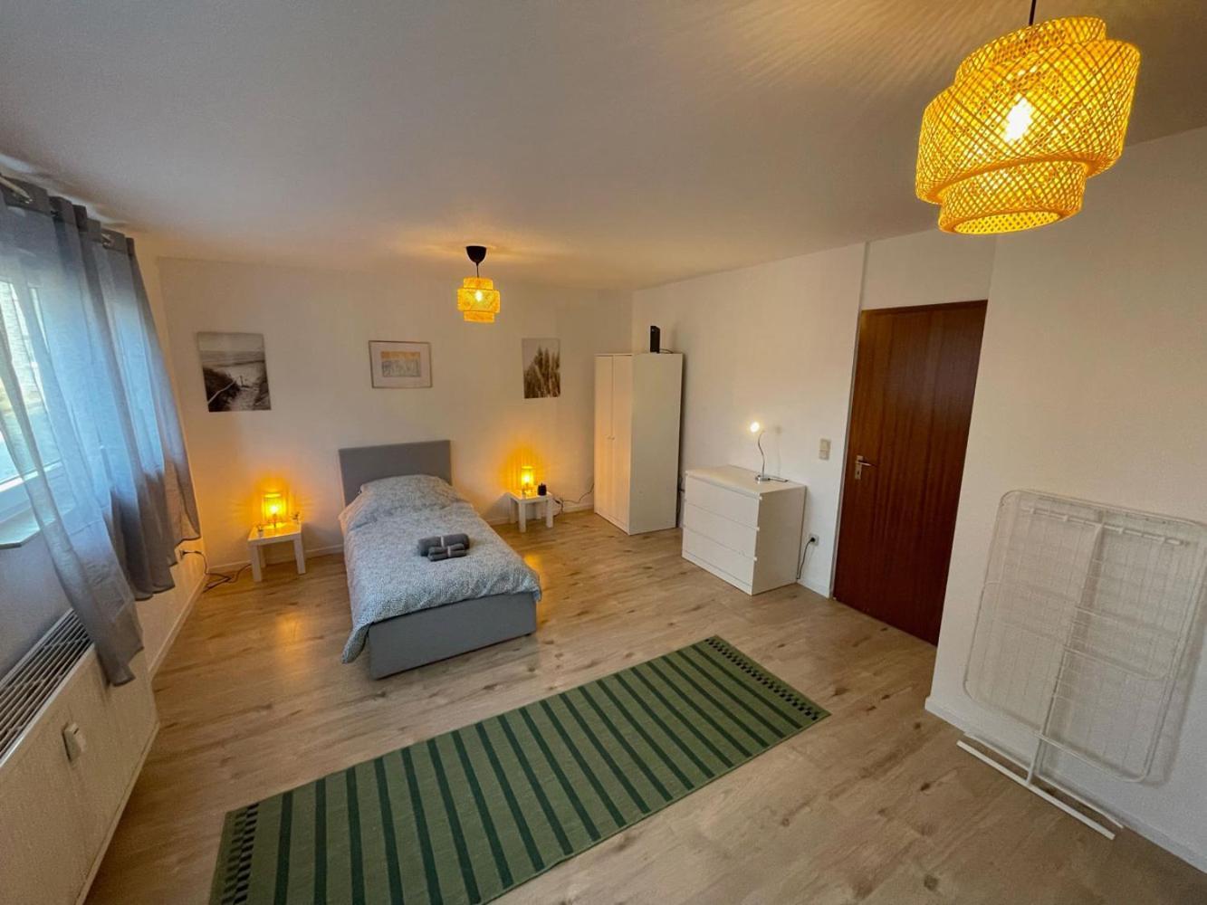 Cozy Apartment In Oberhausen Oberhausen  Esterno foto