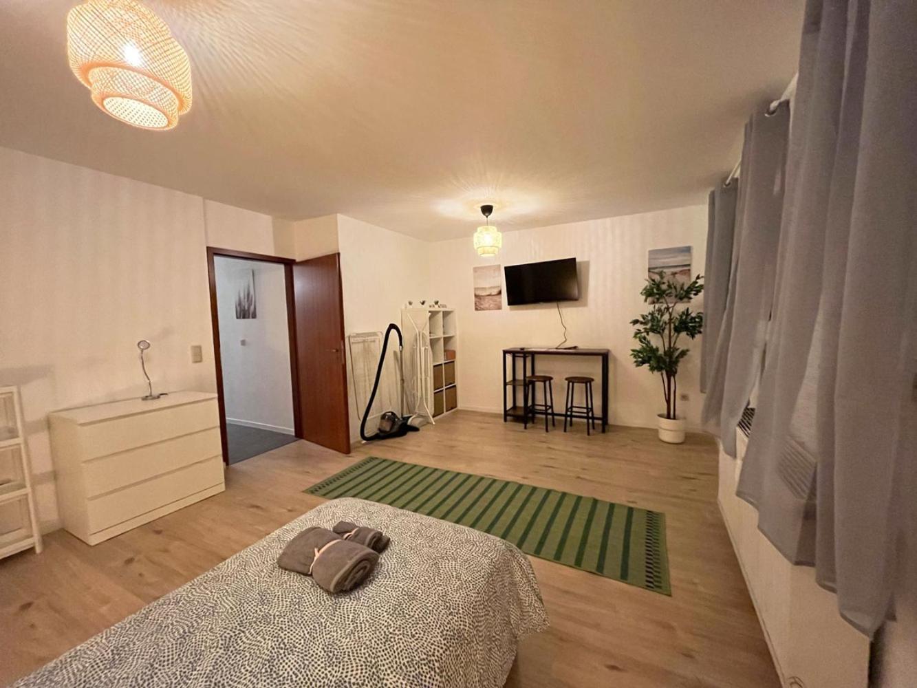 Cozy Apartment In Oberhausen Oberhausen  Esterno foto